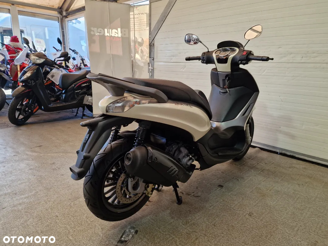 Piaggio Beverly - 26