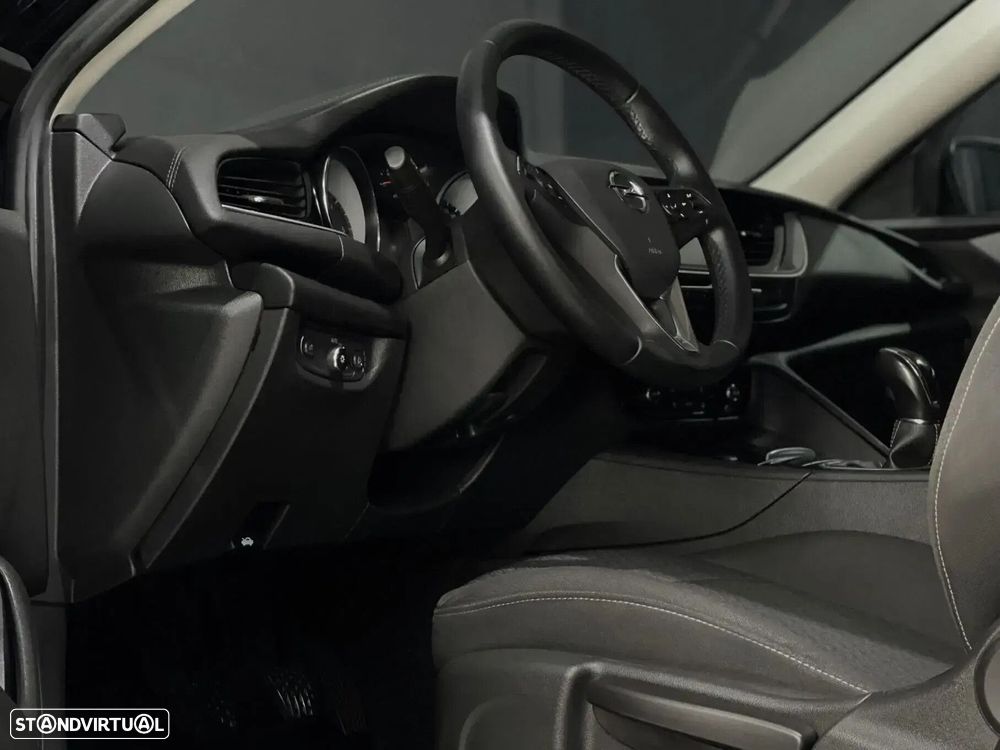 Opel Insignia Sports Tourer - 2