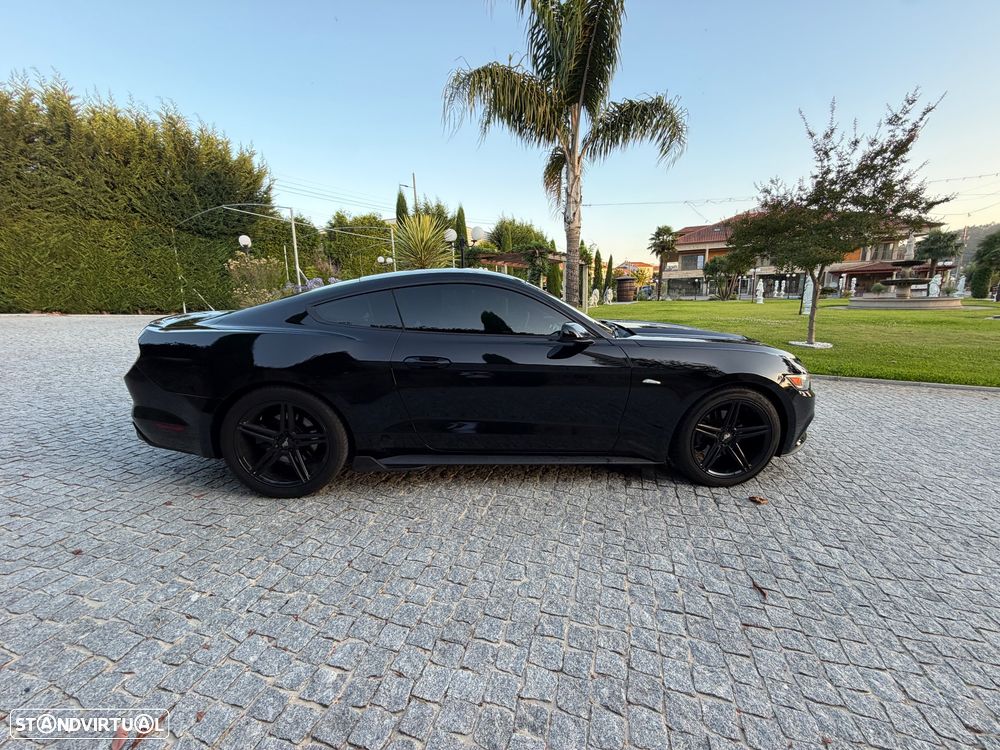 Ford Mustang 2.3 Eco Boost Aut. - 11