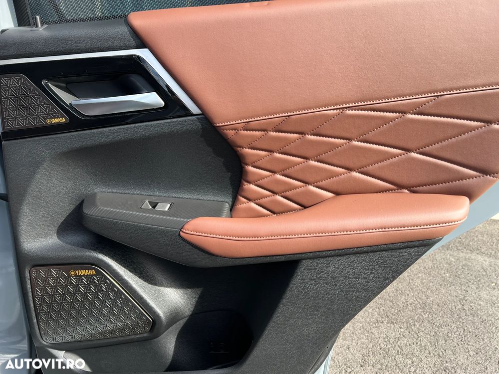 Mitsubishi Outlander 2.4 L 4X4 PHEV Instyle Ultimate - 27