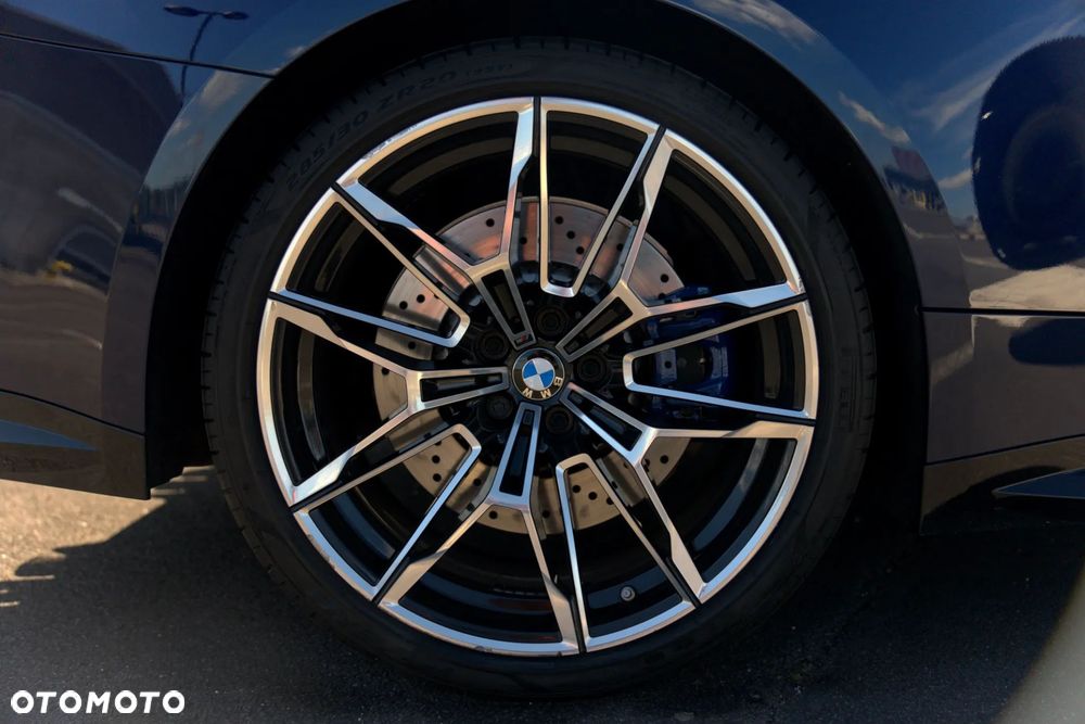 BMW M4 Competition M xDrive - 24