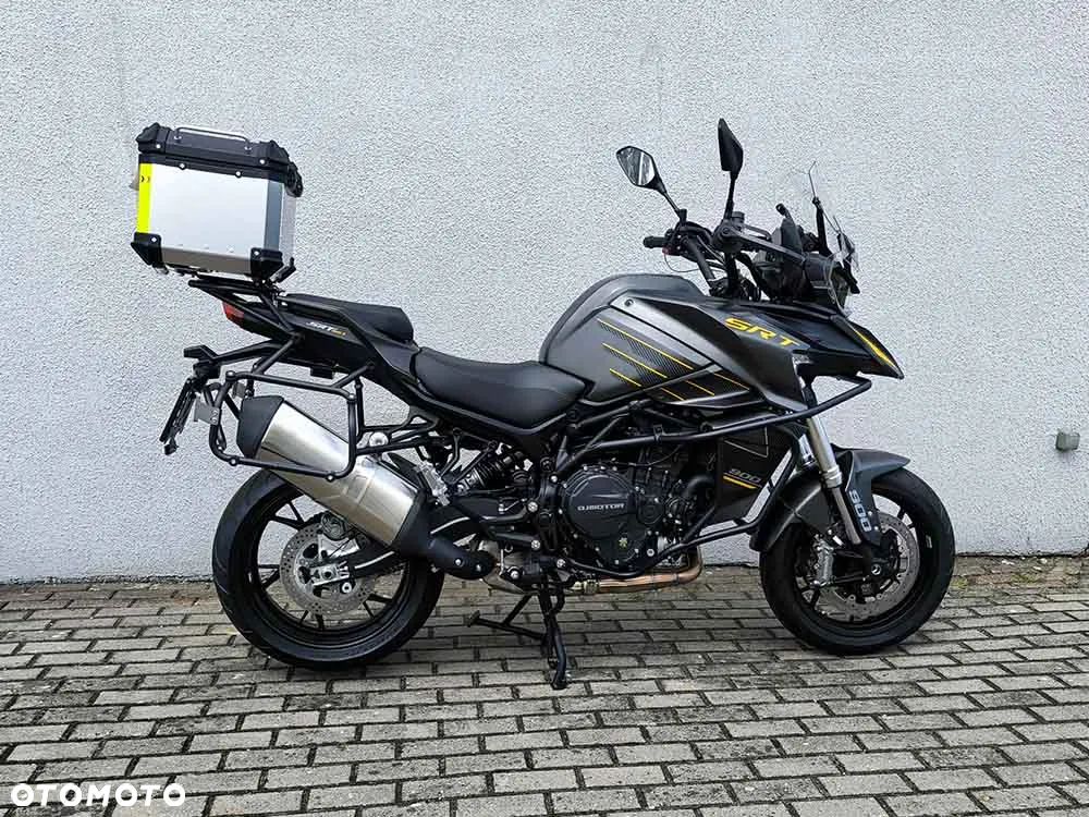 QJMOTOR 900 S - 6