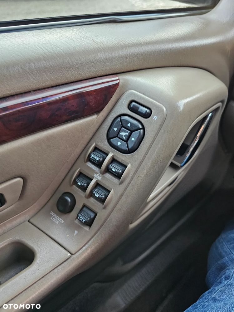 Jeep Grand Cherokee - 28