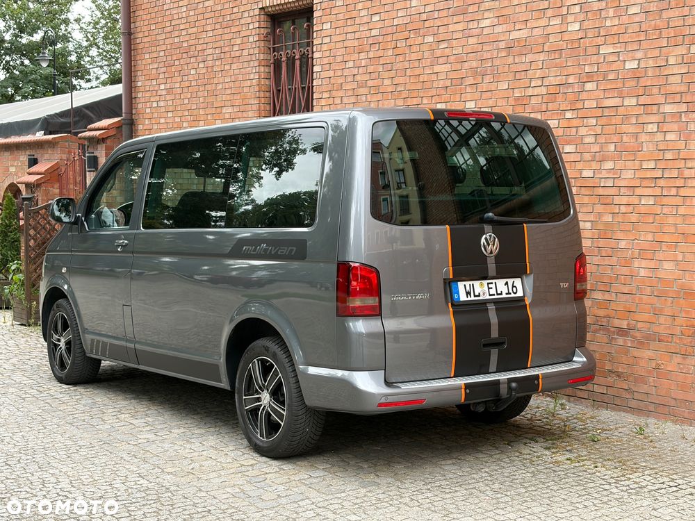 Volkswagen Multivan - 29