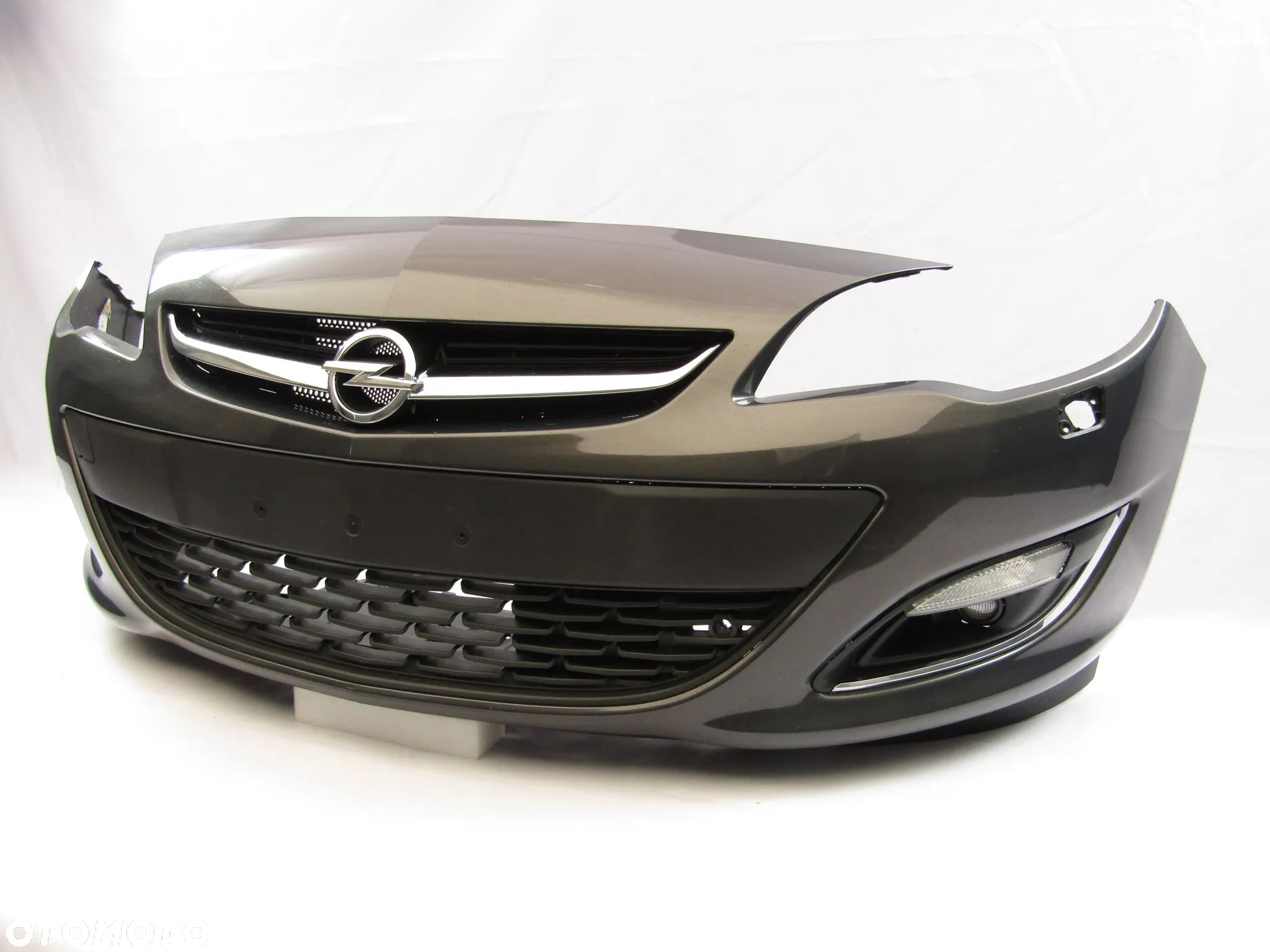 Zderzak przedni Opel Astra J 12-15  Sprysk. + Atrapa Lakier GWH - 1