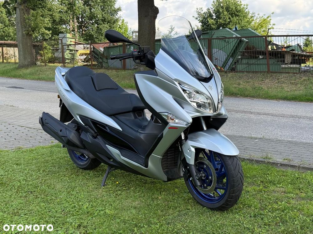 Suzuki Burgman - 5