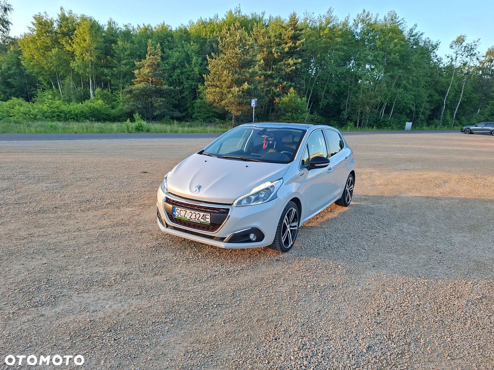 Peugeot 208 - 19