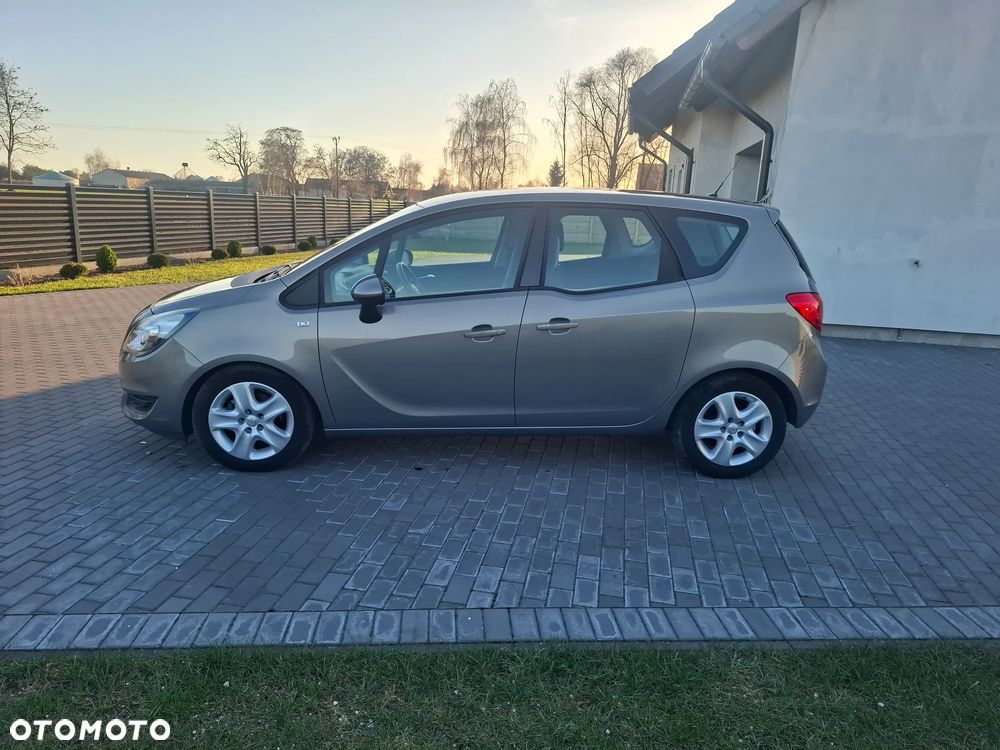 Opel Meriva - 10