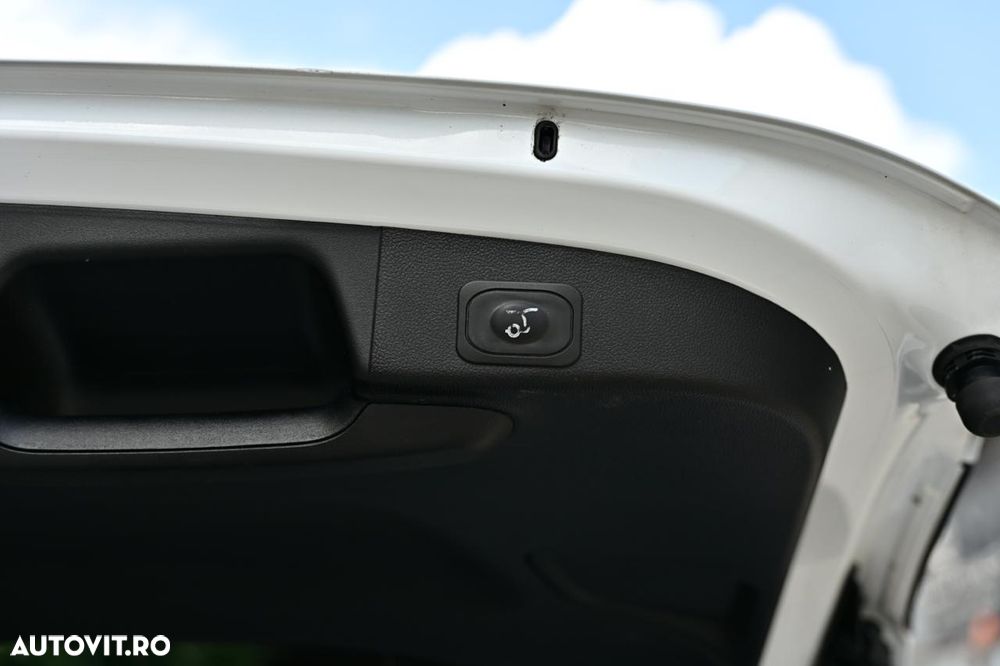 Ford Focus 2.0 TDCI DPF Start-Stopp-System Aut. Titanium - 14