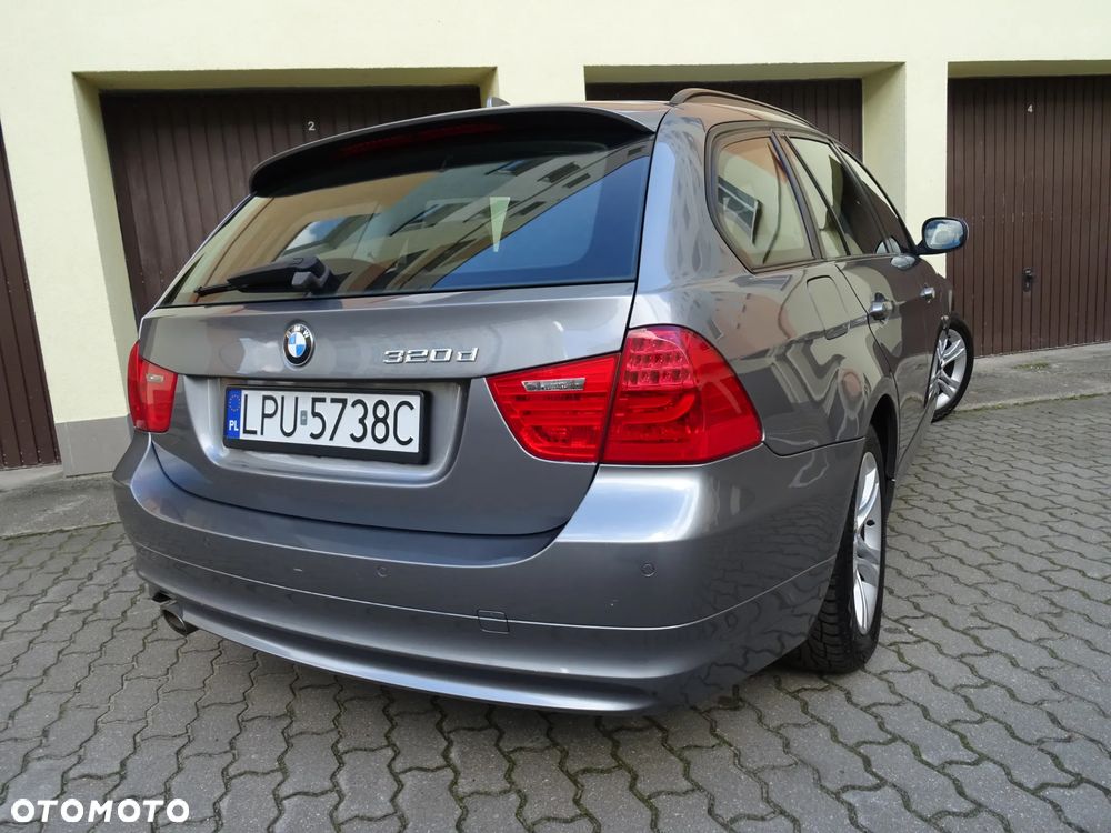 BMW Seria 3 320d xDrive DPF Touring Edition Fleet Lifestyle - 21