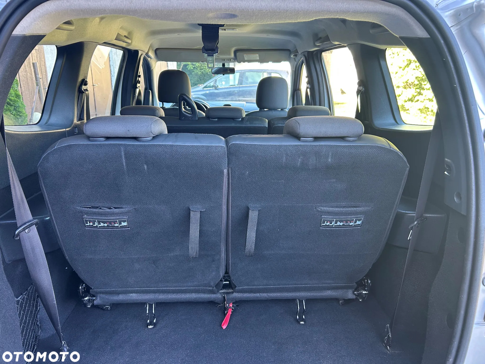 Dacia Lodgy dCi 90 Essential - 9