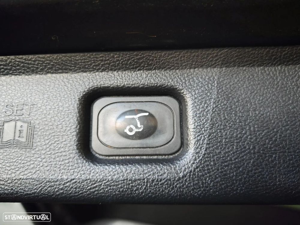 Ford S-Max 2.0 TDCi Titanium - 27