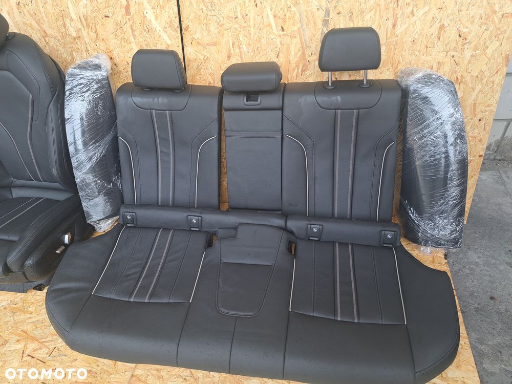 BMW 5 G30 LCI czarne wnętrze Mpakiet skóra grzane elektryka pamięć tunel 4szt boczkiNowe! - 6