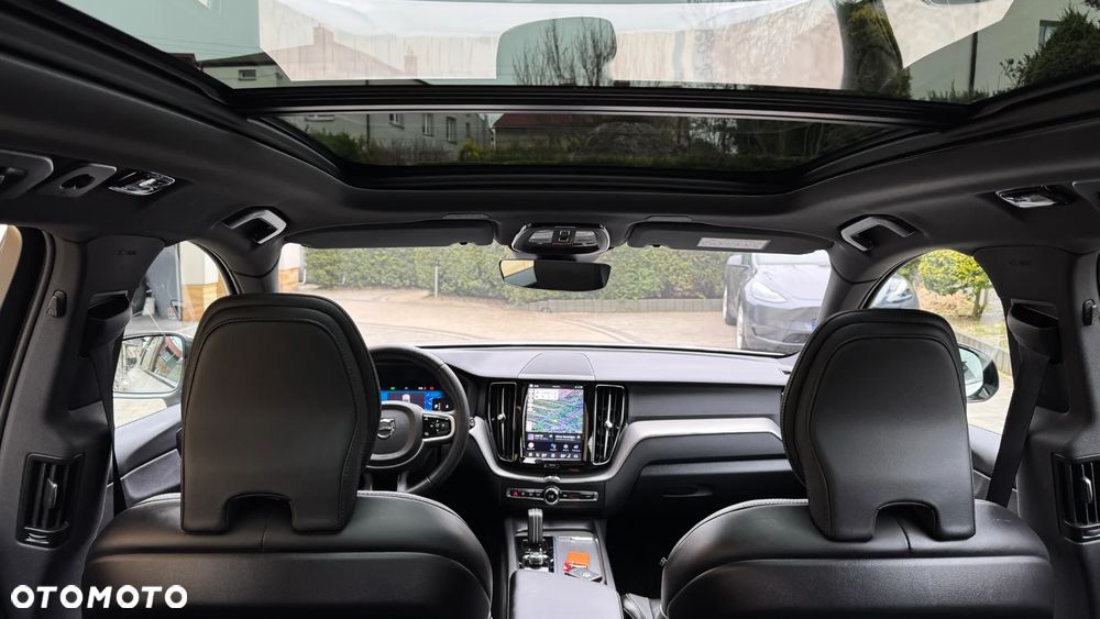Volvo XC 60 B4 D Ultimate Dark - 32