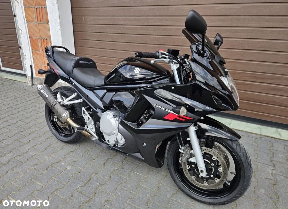 Suzuki GSX - 3