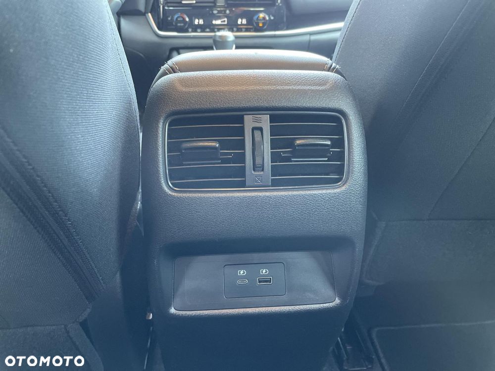 Nissan Qashqai 1.3 DIG-T N-CONNECTA - 20