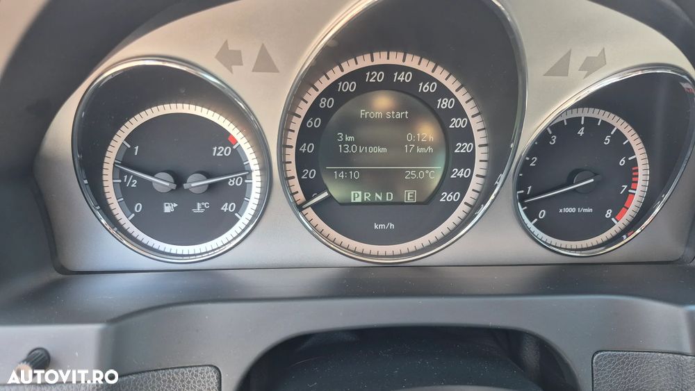 Mercedes-Benz C 200 CGI Automatik BlueEFFICIENCY Avantgarde - 32