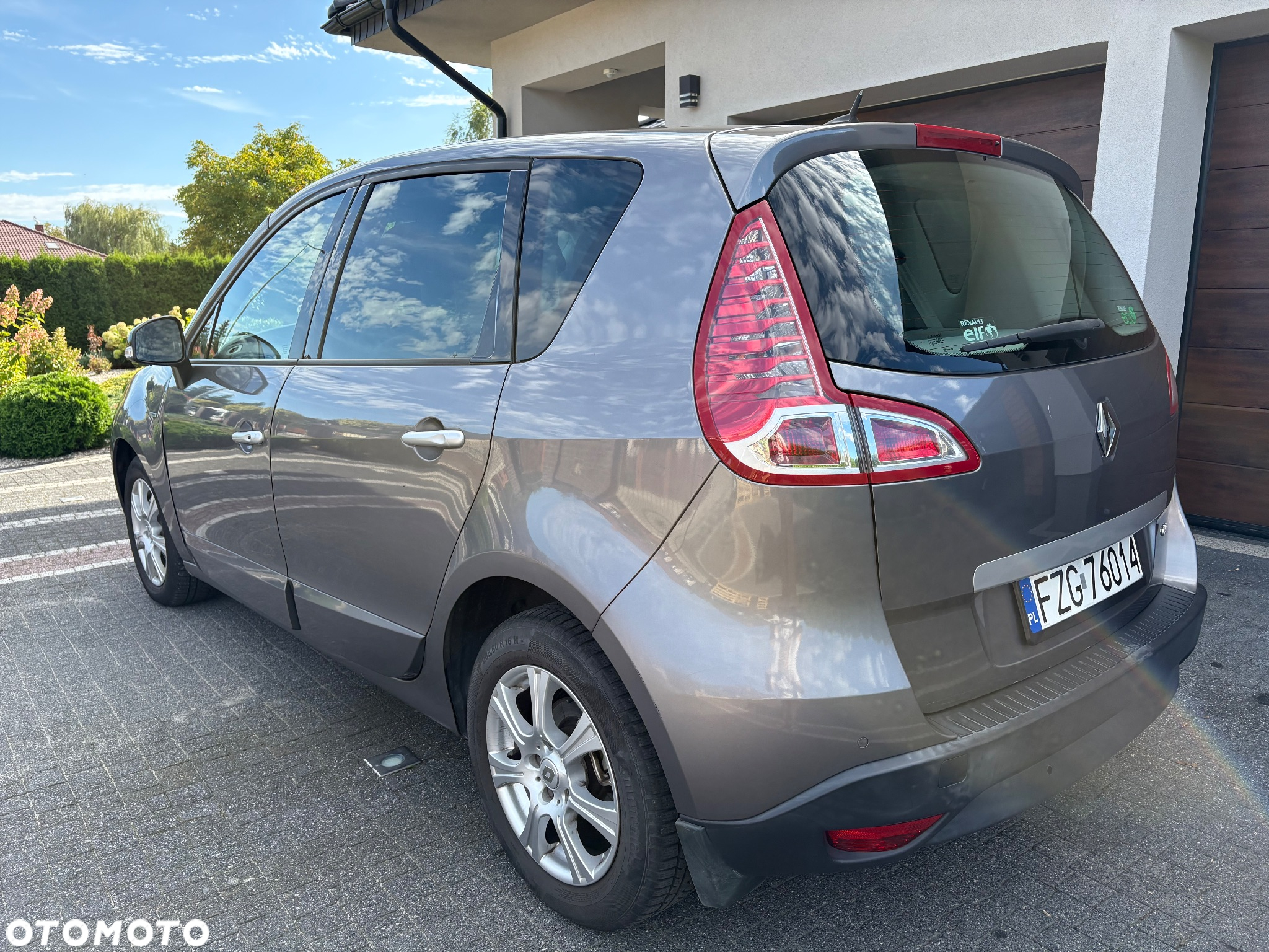 Renault Scenic 1.5 dCi Bose EDition EDC - 8