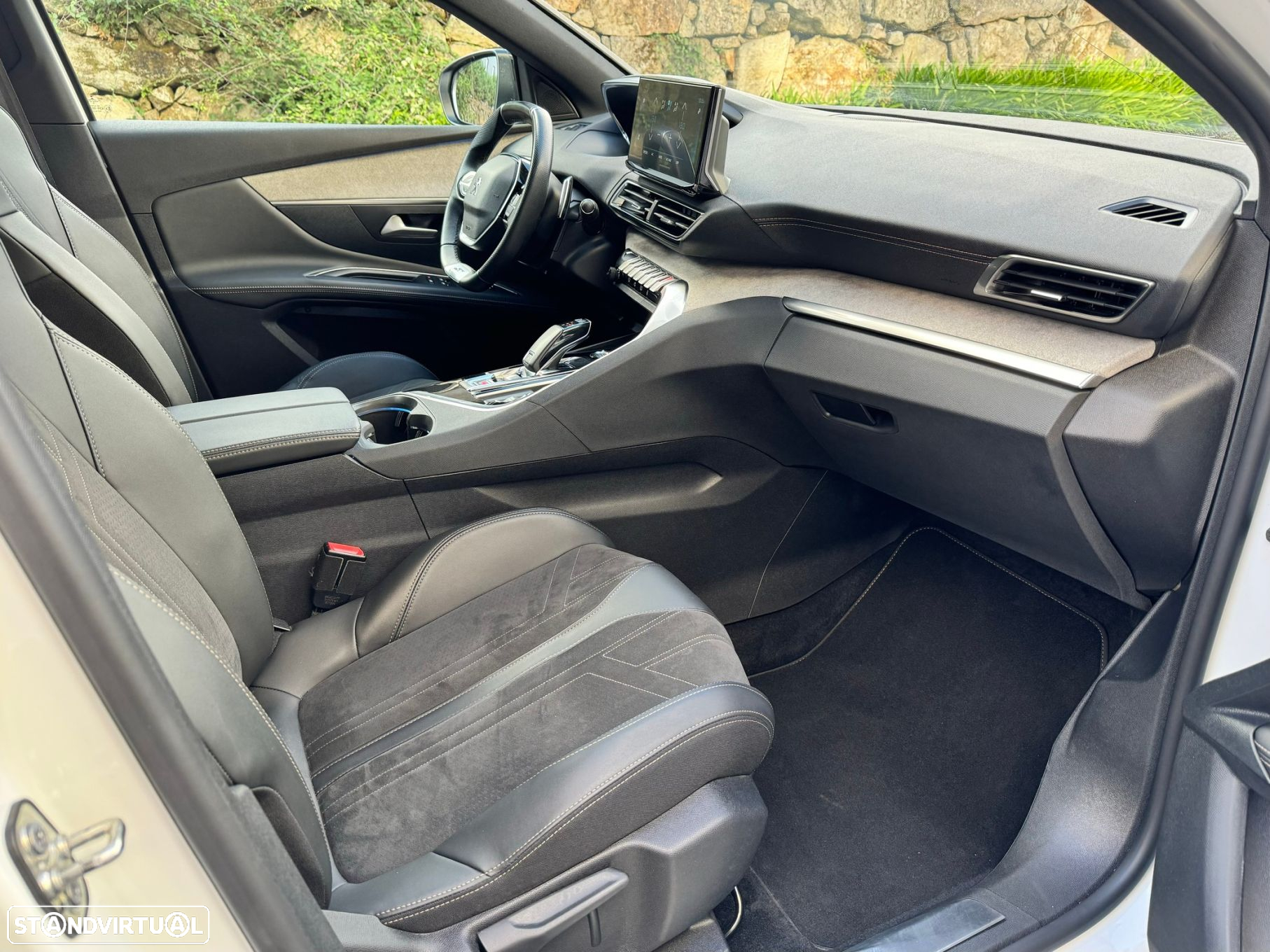 Peugeot 3008 1.5 BlueHDi GT EAT8 - 29