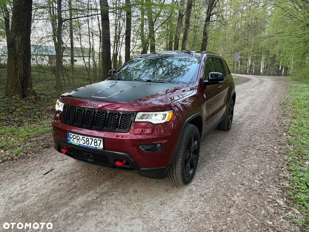 Jeep Grand Cherokee - 16