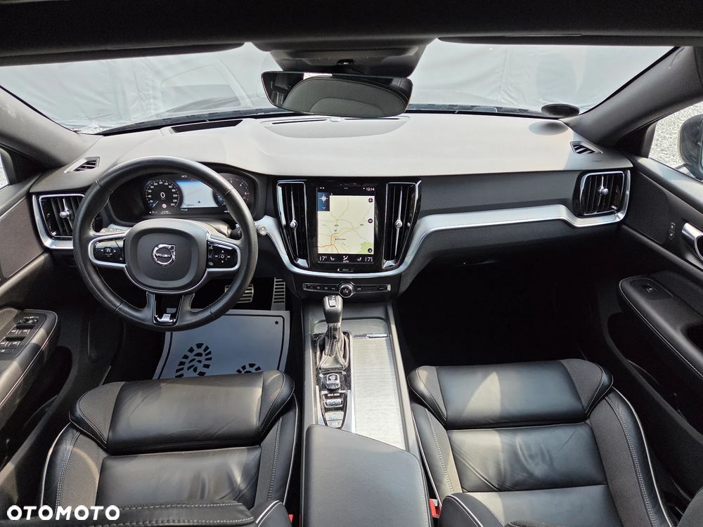 Volvo V60 D4 Geartronic R-Design - 9