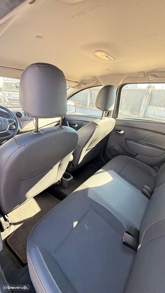 Dacia Logan MCV 1.5 dCi Stepway - 18