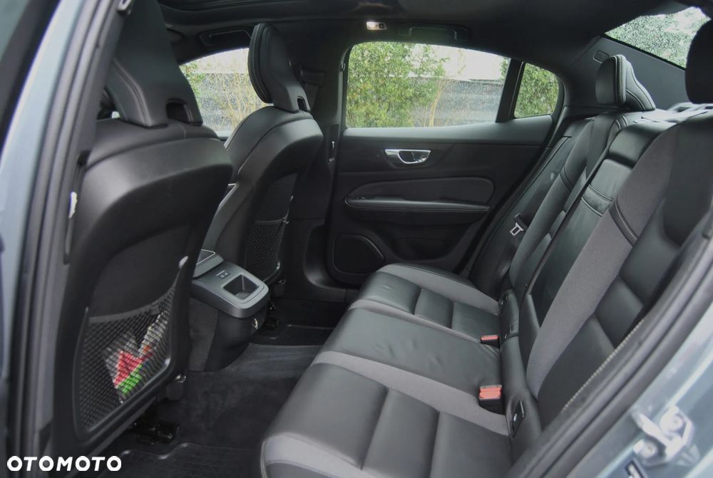 Volvo S60 T6 AWD Geartronic RDesign - 6