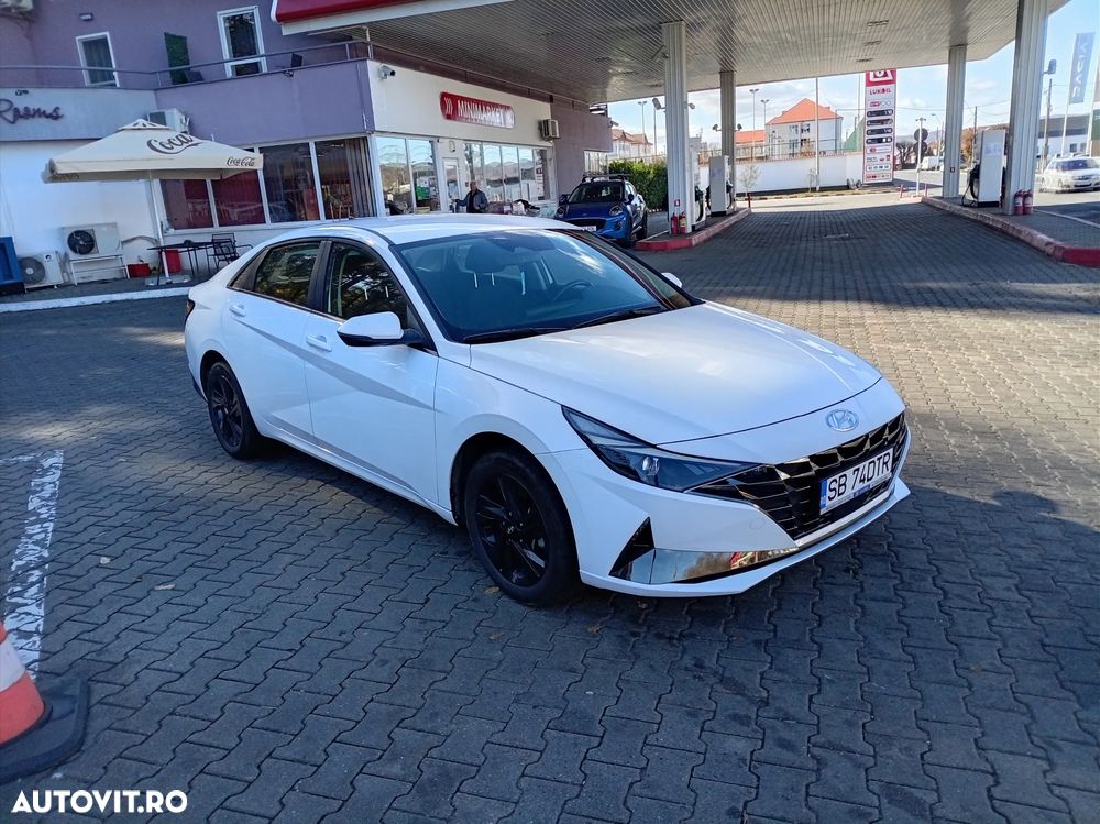 Hyundai Elantra 1.6 l 123 CP 6MT Highway - 1