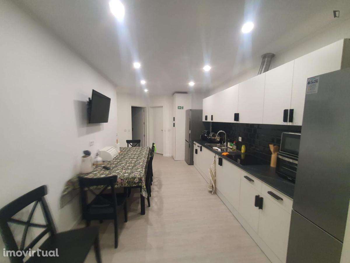 Quarto - localizado em Lumiar Lisbon - Grande imagem: 4/17