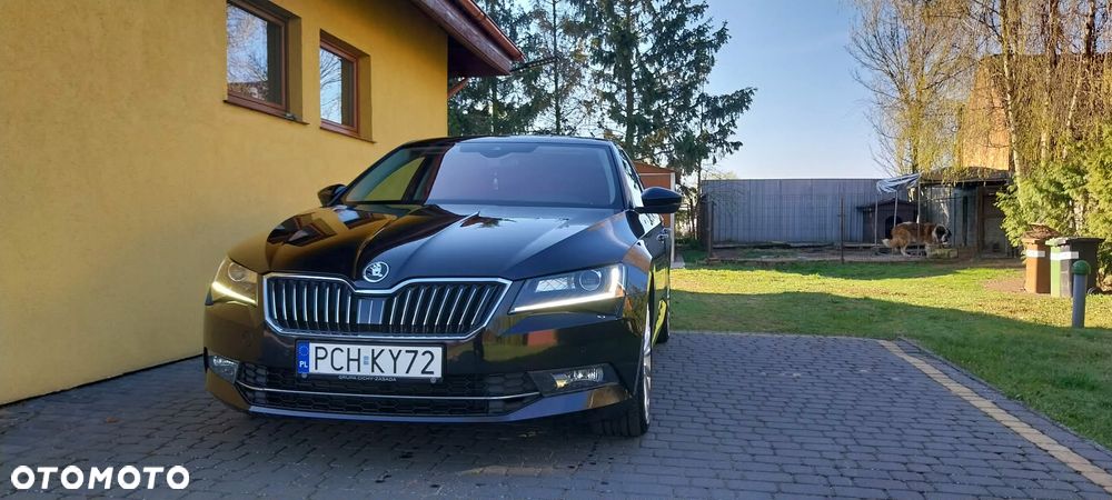 Skoda Superb 2.0 TDI Style DSG - 2