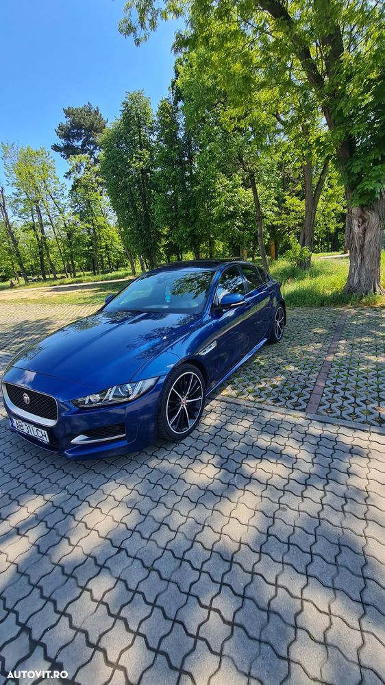 Jaguar XE 2.0 R-Sport - 1