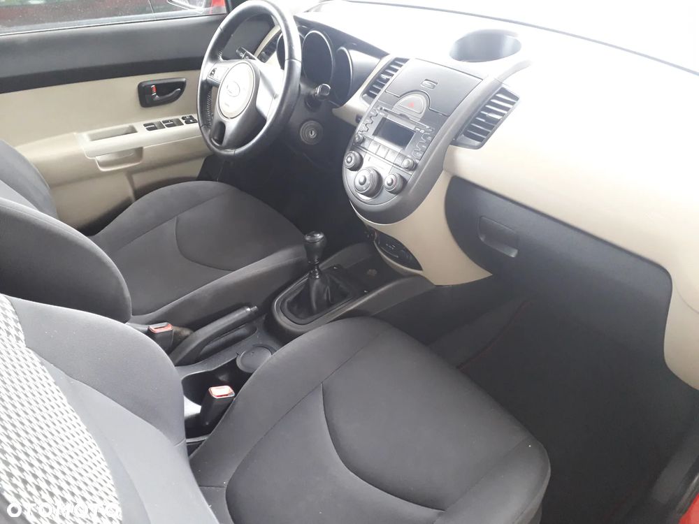 Kia Soul 1.6 L - 36
