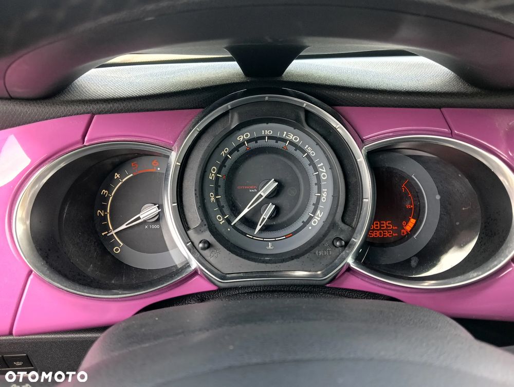 Citroën DS3 e-HDi 90 FAP SoChic - 13