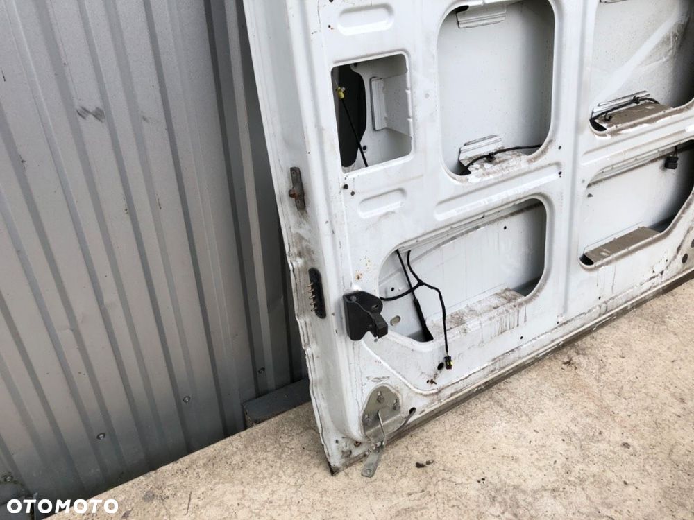 DRZWI PRAWE BOCZNE PRZESUWNE  IVECO DAILY VI Autobus 2014 - 2022 50C16 115 kW [156 KM] olej - 9
