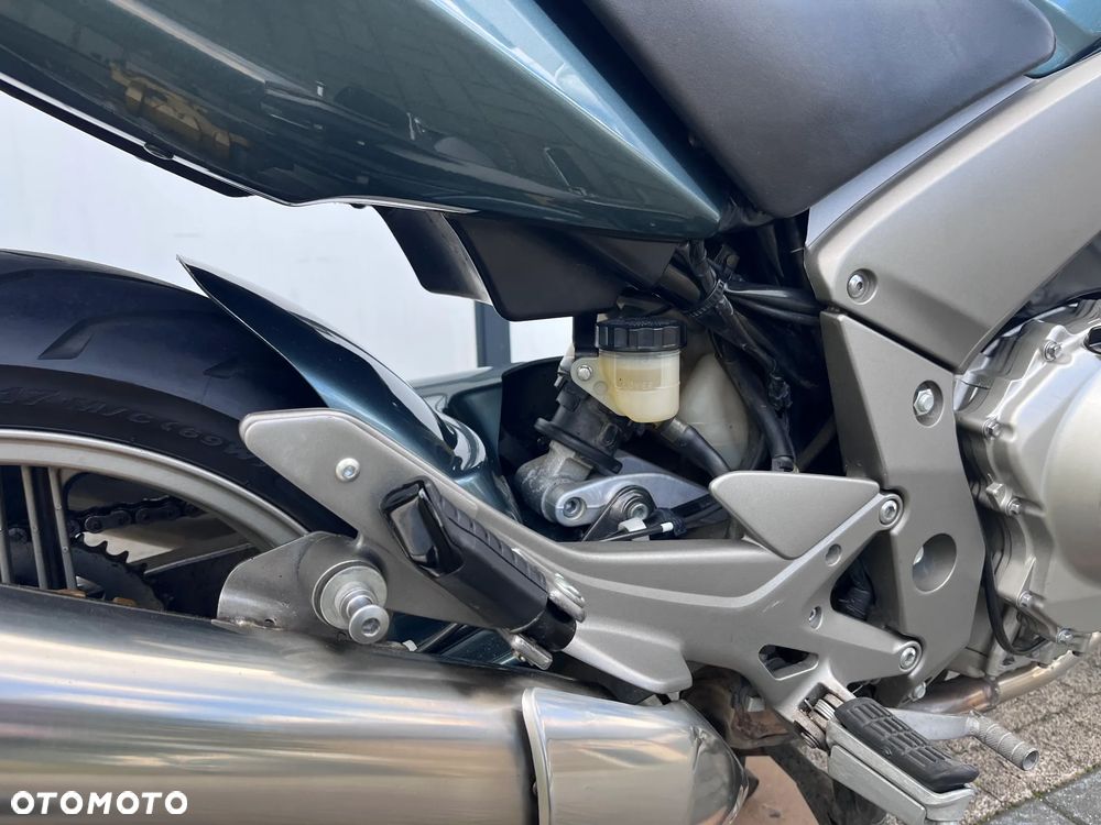 Honda CBF - 24
