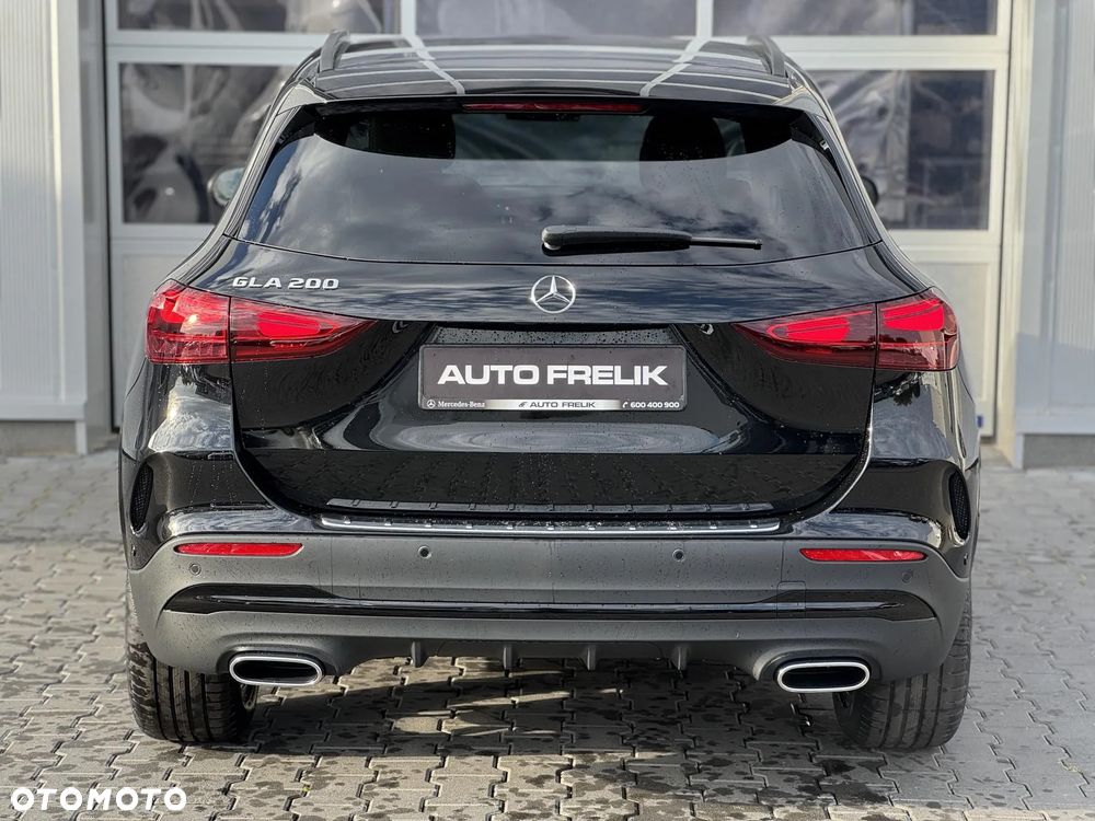 Mercedes-Benz GLA 200 AMG Line - 10