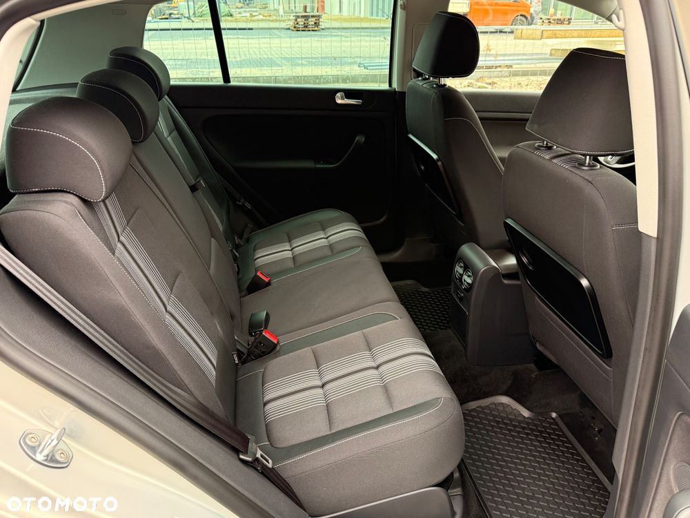 Volkswagen Golf Plus 1.2 TSI BlueMotion Technology MATCH - 24