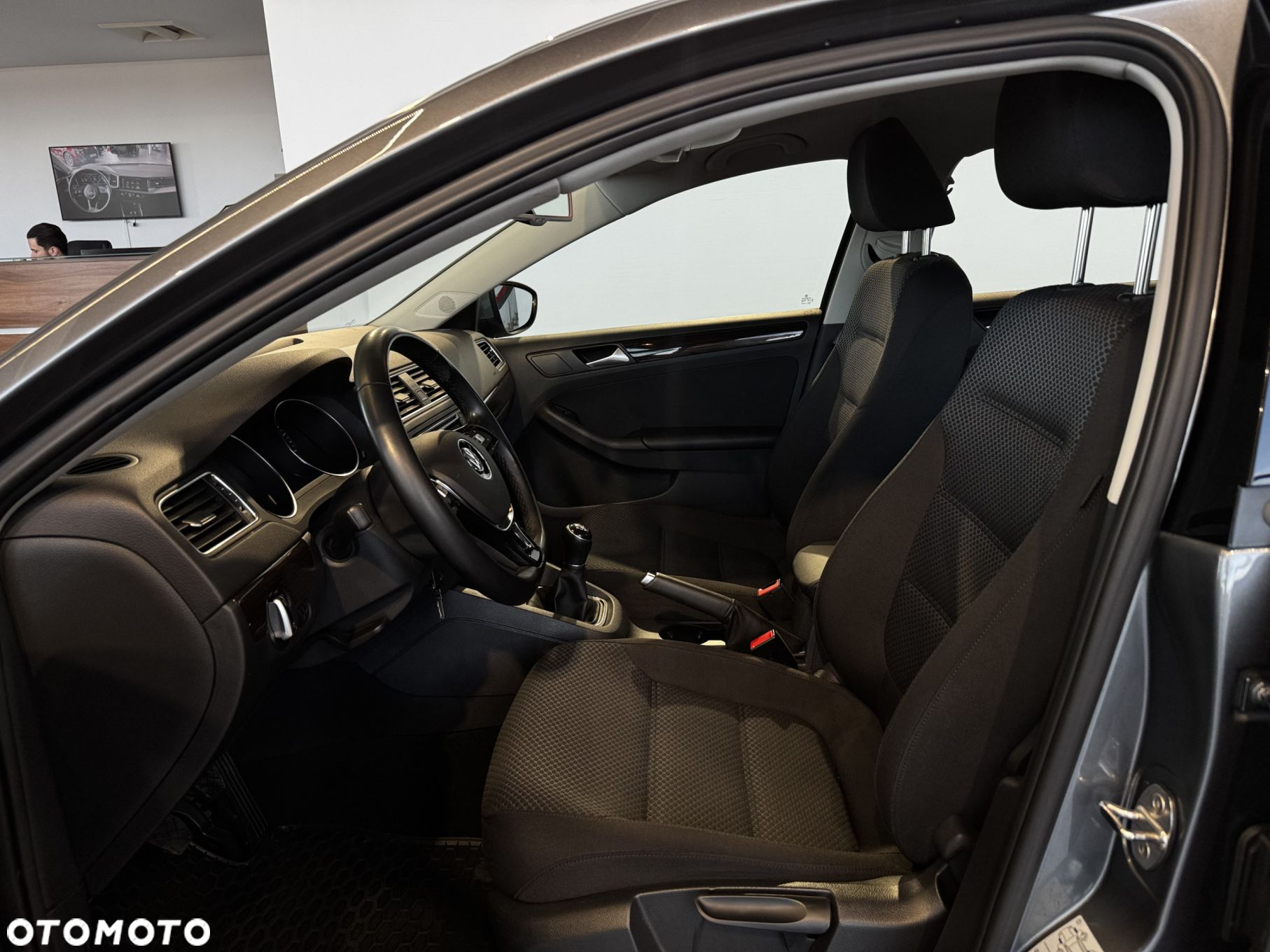 Volkswagen Jetta - 16