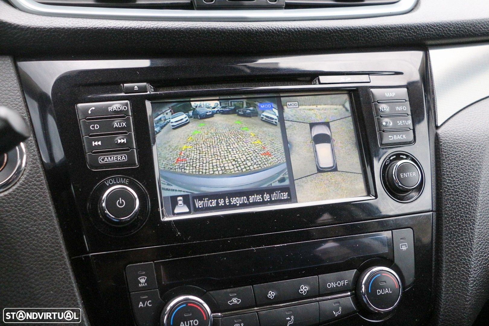 Nissan Qashqai 1.5 dCi N-Connecta - 6