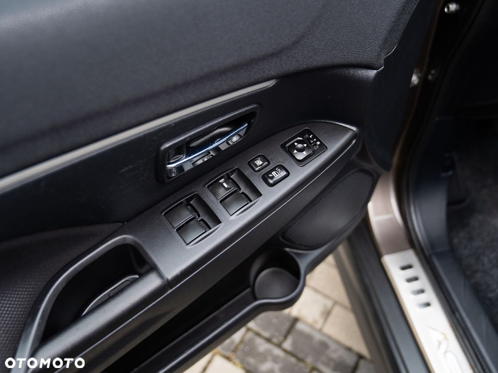 Mitsubishi ASX 1.8 DI-D 2WD Invite - 38