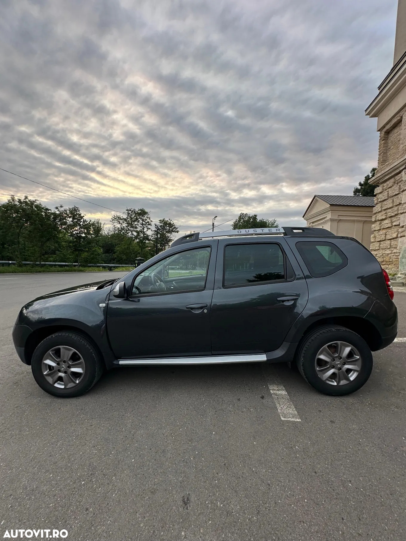 Dacia Duster 1.5 dCi 4x2 Laureate - 8
