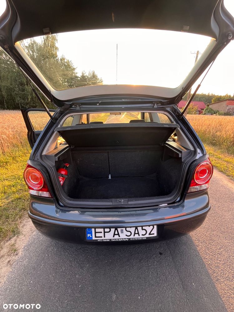 Volkswagen Polo 1.4 16V Basis - 12