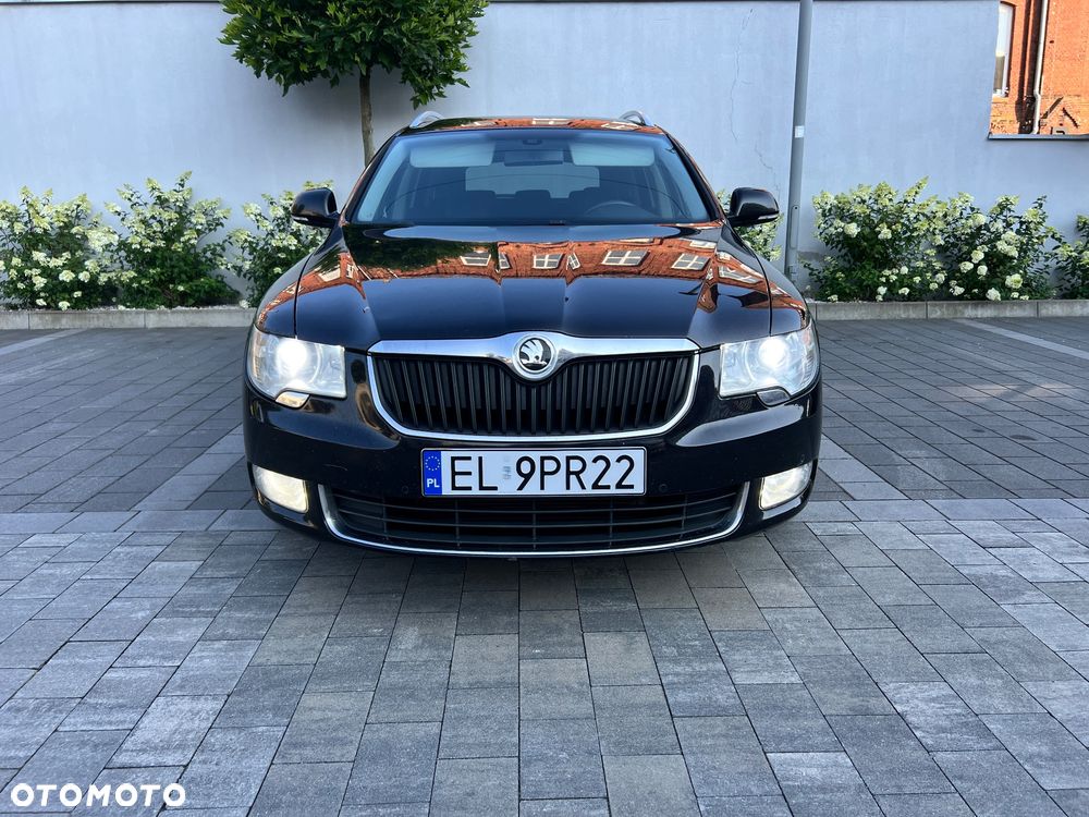 Skoda Superb 2.0 TDI Elegance DSG - 8