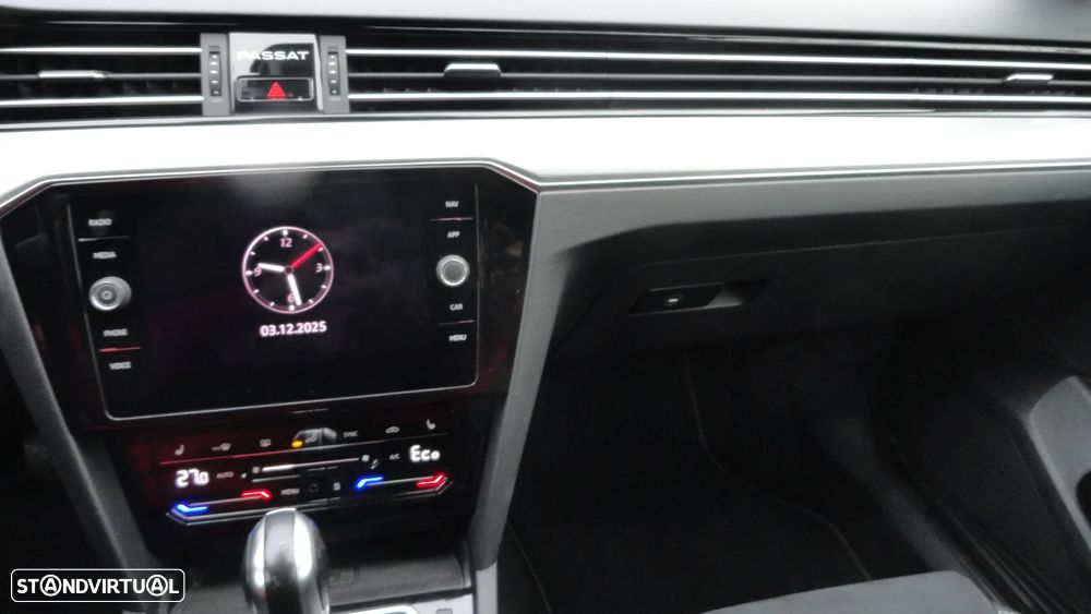 VW Passat Variant - 15