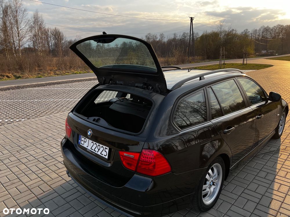 BMW Seria 3 318i Edition Sport - 13