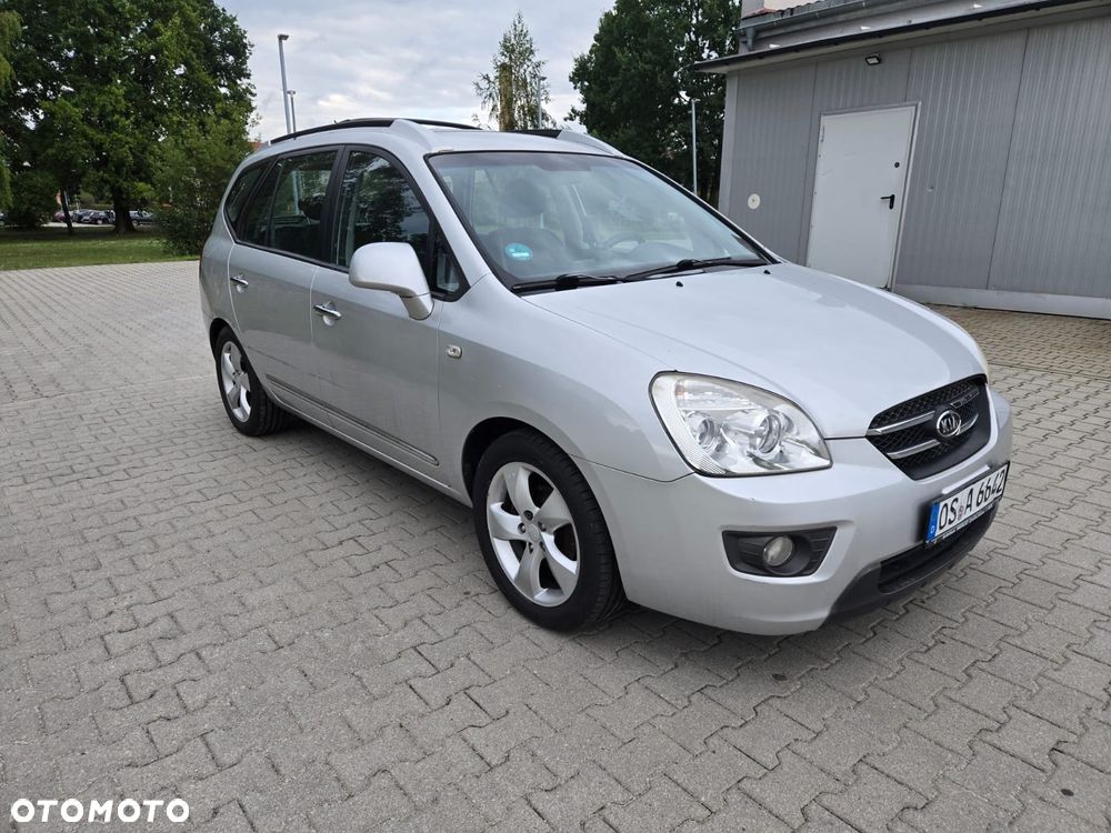 Kia Carens - 2