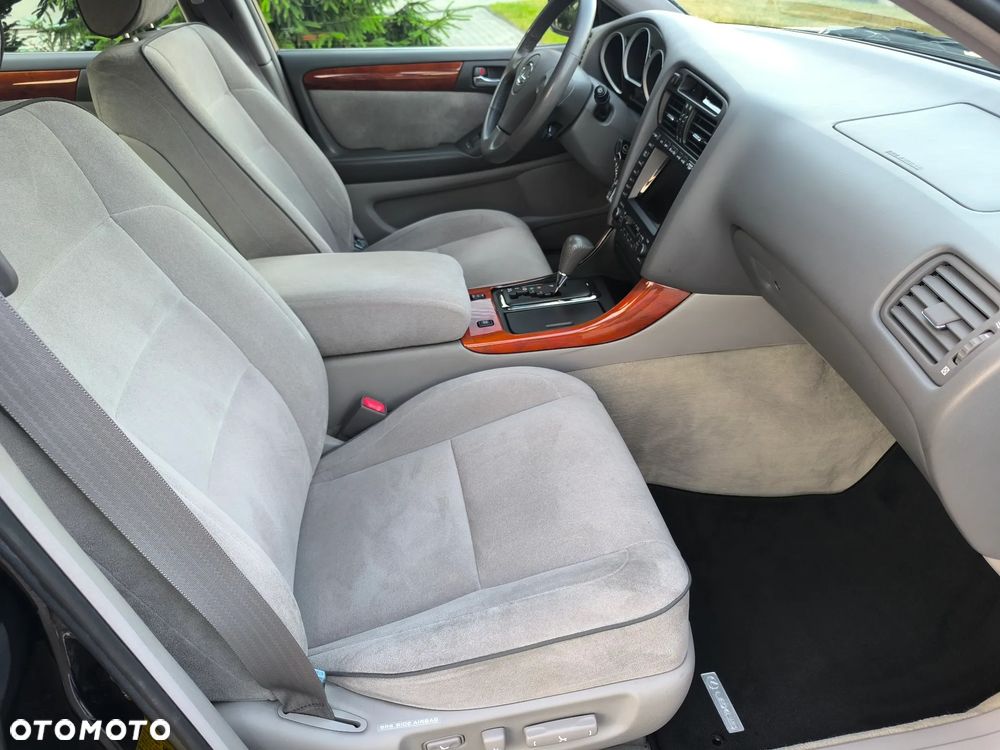 Lexus GS 300 - 21