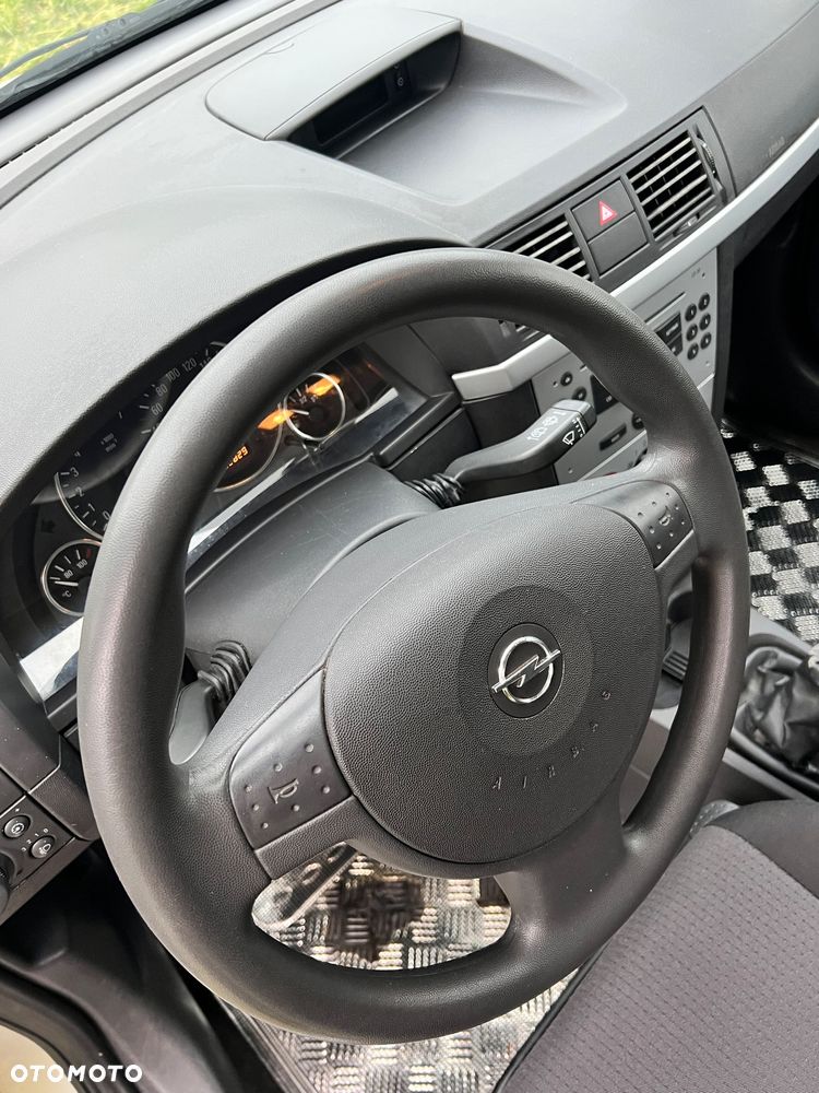 Opel Meriva - 8