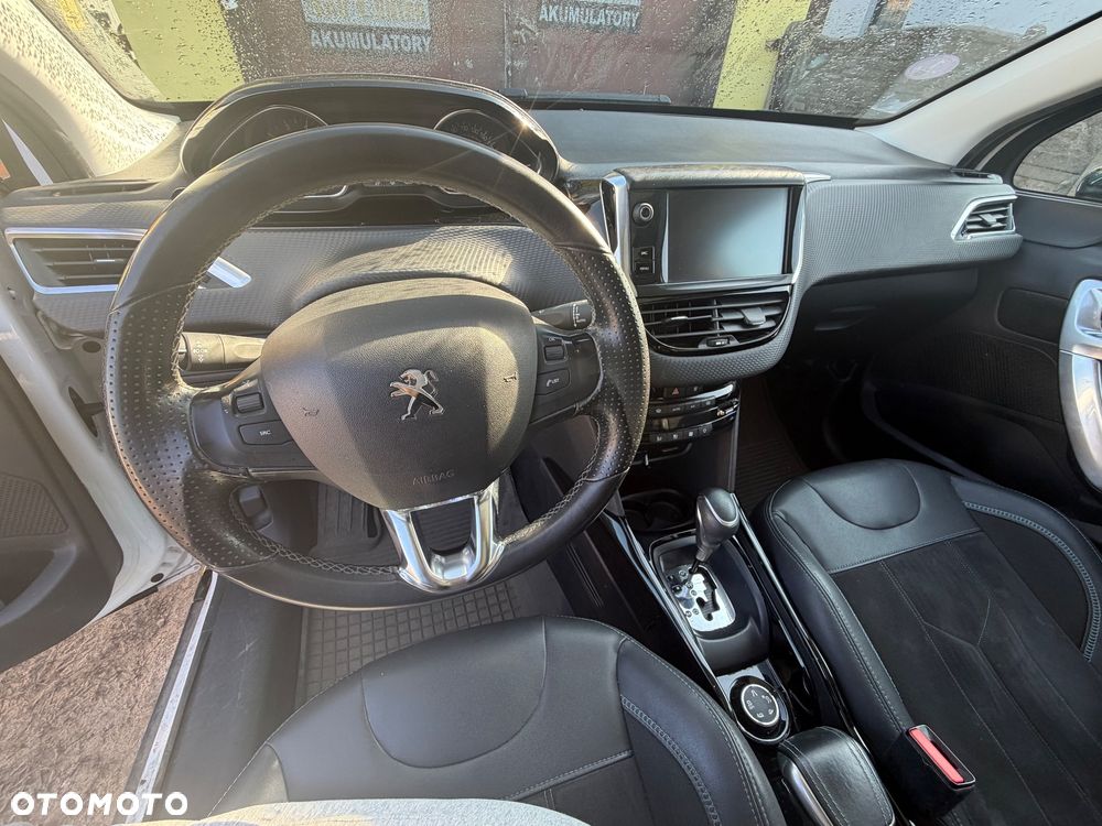 Peugeot 2008 1.2 Pure Tech Crossway S&S EAT6 - 8