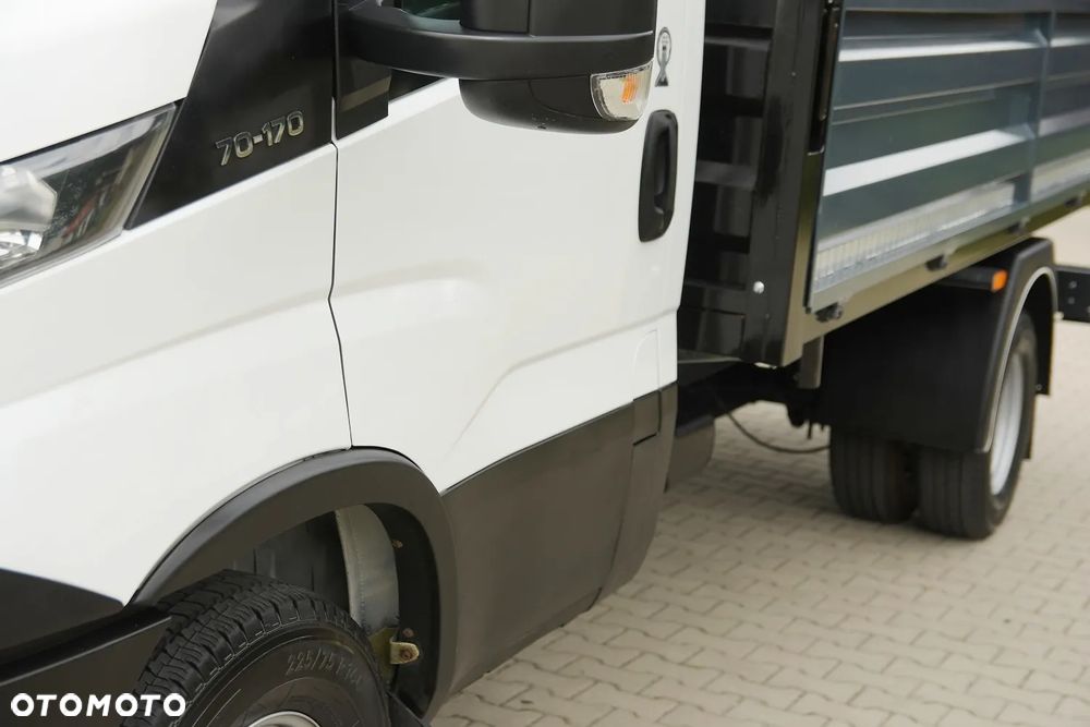 Iveco DAILY/70C17/WYWROTKA 3-STRONNA/Rozstaw osi 4.10cm/KOŁA BLIŹNIACZE/3.0 HPi 170 KM/SALON POLSKA - 33